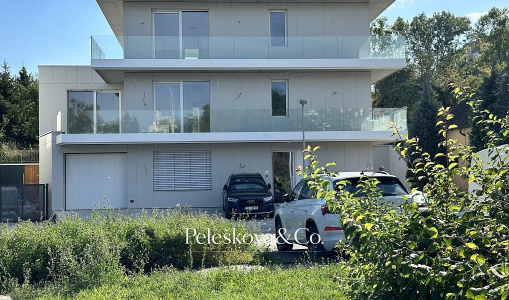 Prodej bytu 5+kk 169 m², Praha – náhled fotky 4