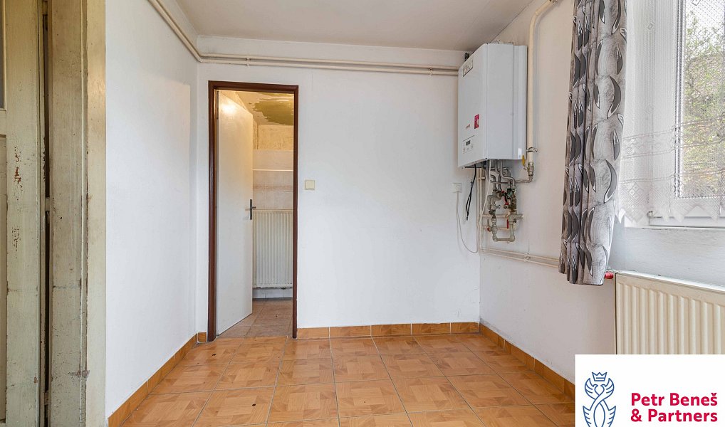 Prodej domu 55 m² s pozemkem 1 024 m², Krupá – náhled fotky 24