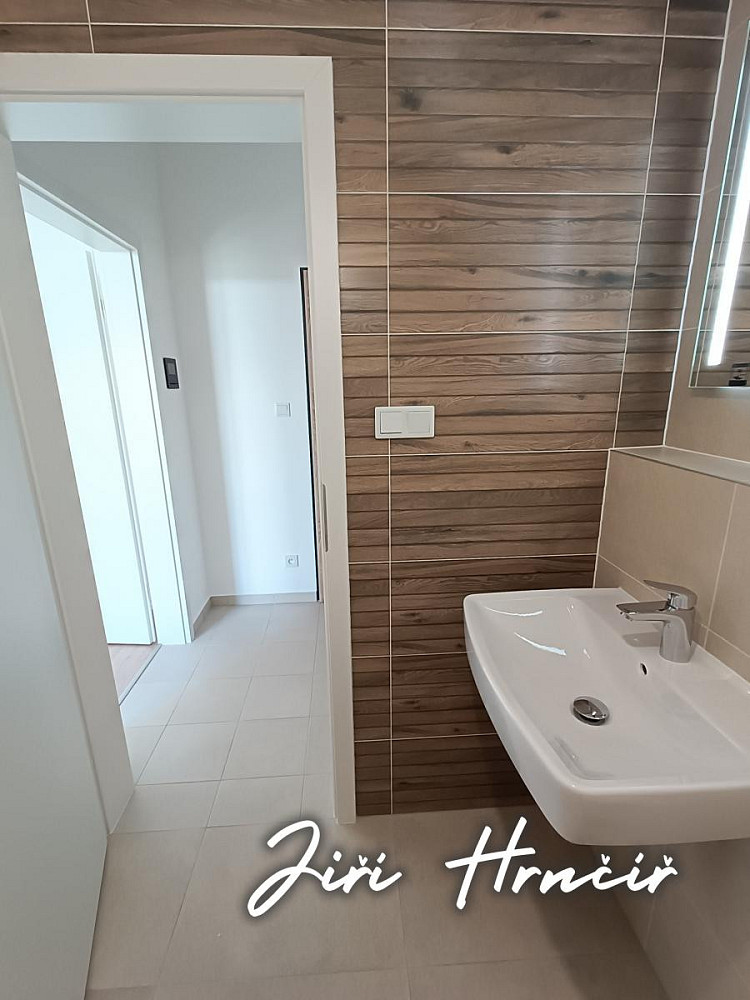 Prodej bytu 1+kk 28 m² – fotografie 3