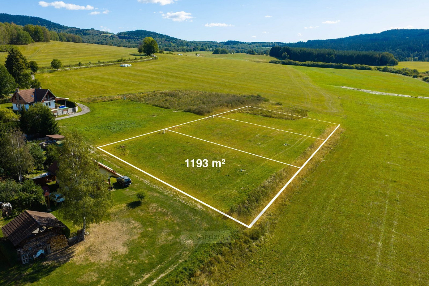 Prodej stavebního pozemku 1 193 m²
