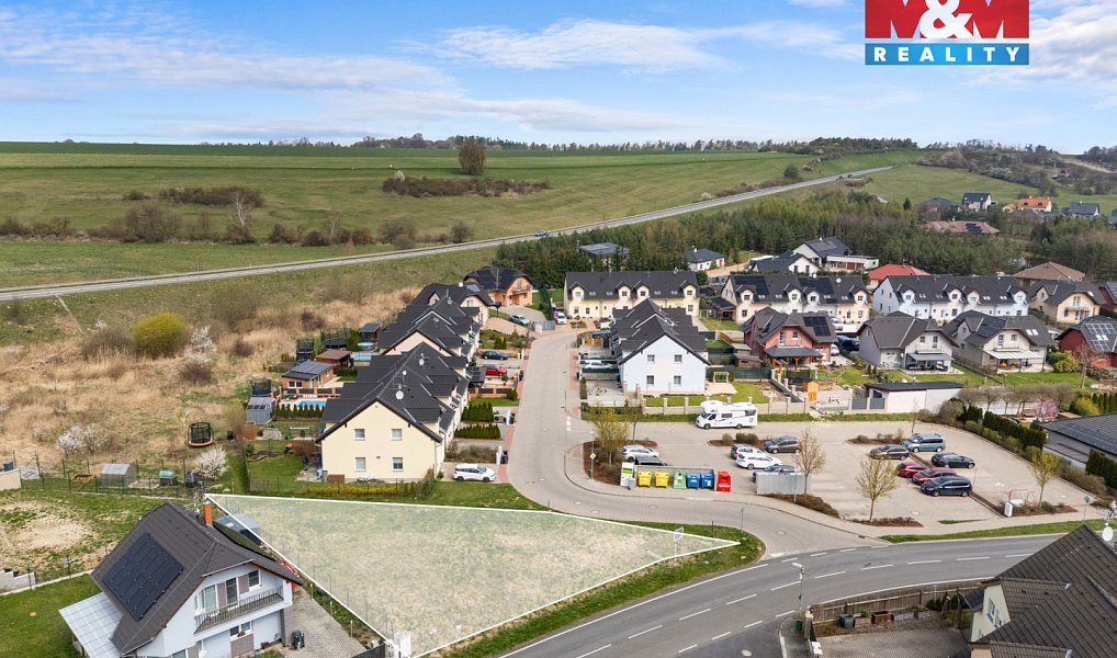 Prodej stavebního pozemku 589 m², Lány – náhled fotky 2