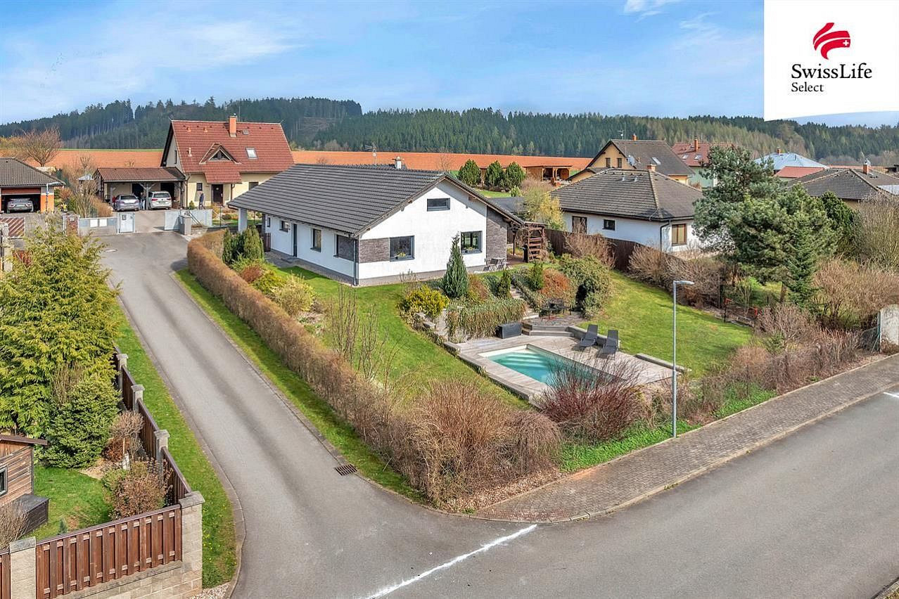 Prodej domu 131 m² s pozemkem 913 m²