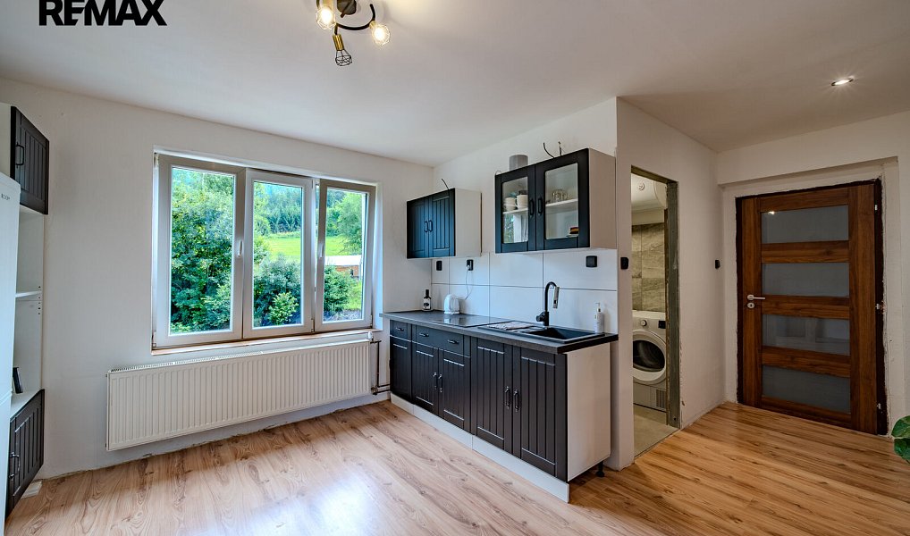 Prodej domu 260 m² s pozemkem 740 m², Tanvald – náhled fotky 23