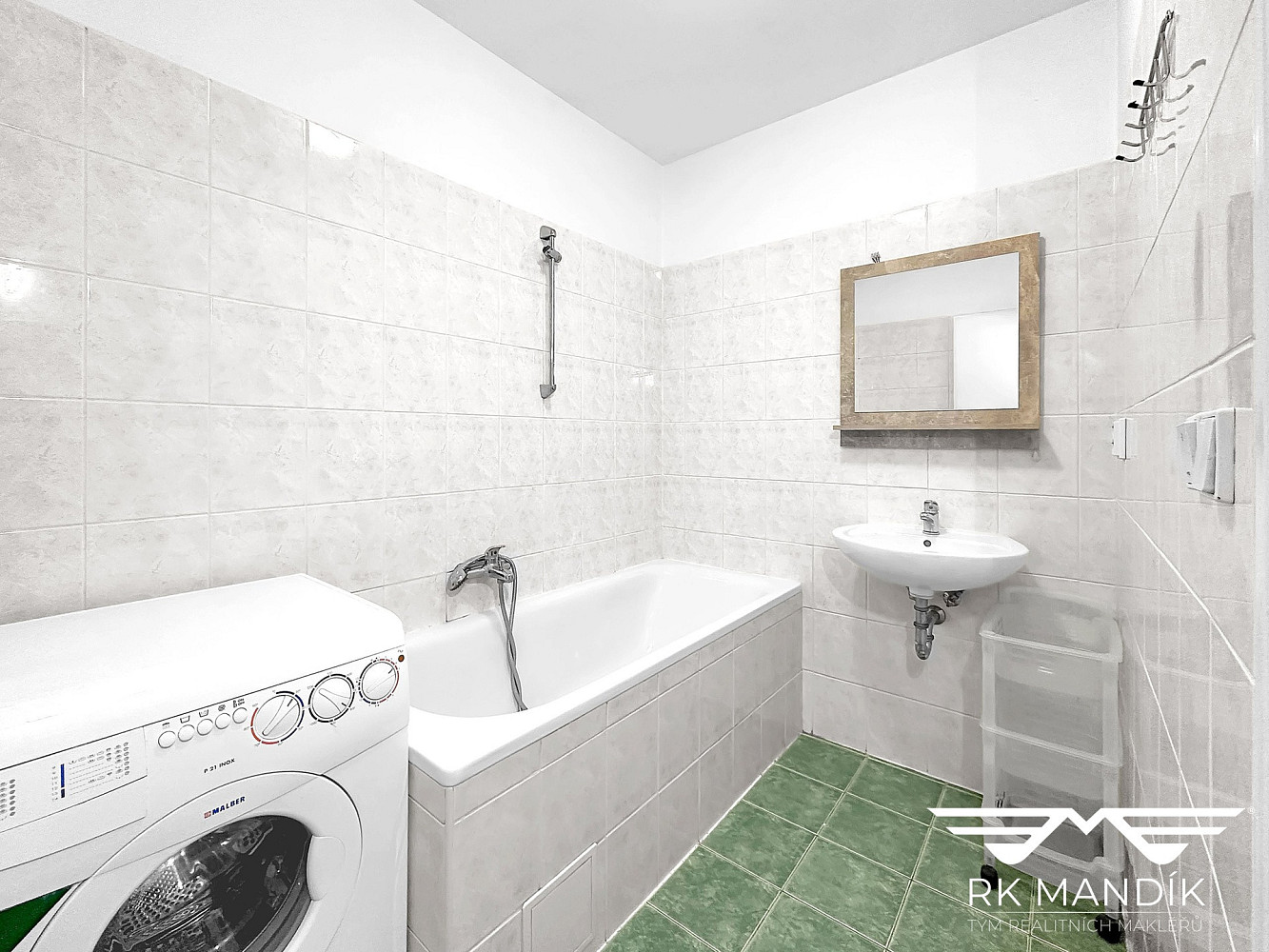 Pronájem bytu 1+kk 28 m² – fotografie 5