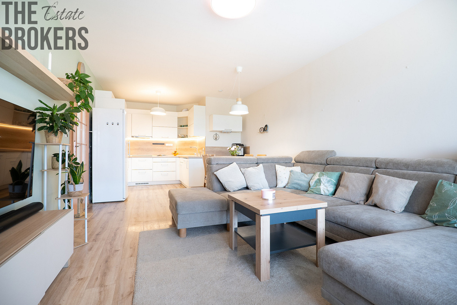 Pronájem bytu 4+kk 102 m² — photo 2