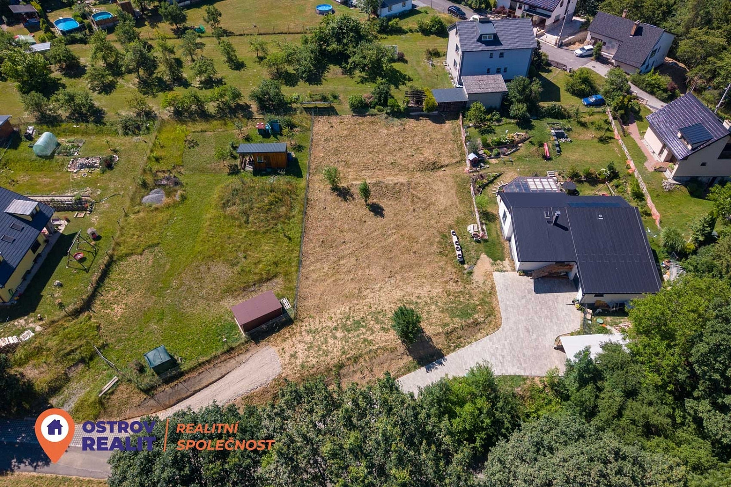Prodej stavebního pozemku 1 227 m² – fotografie 2