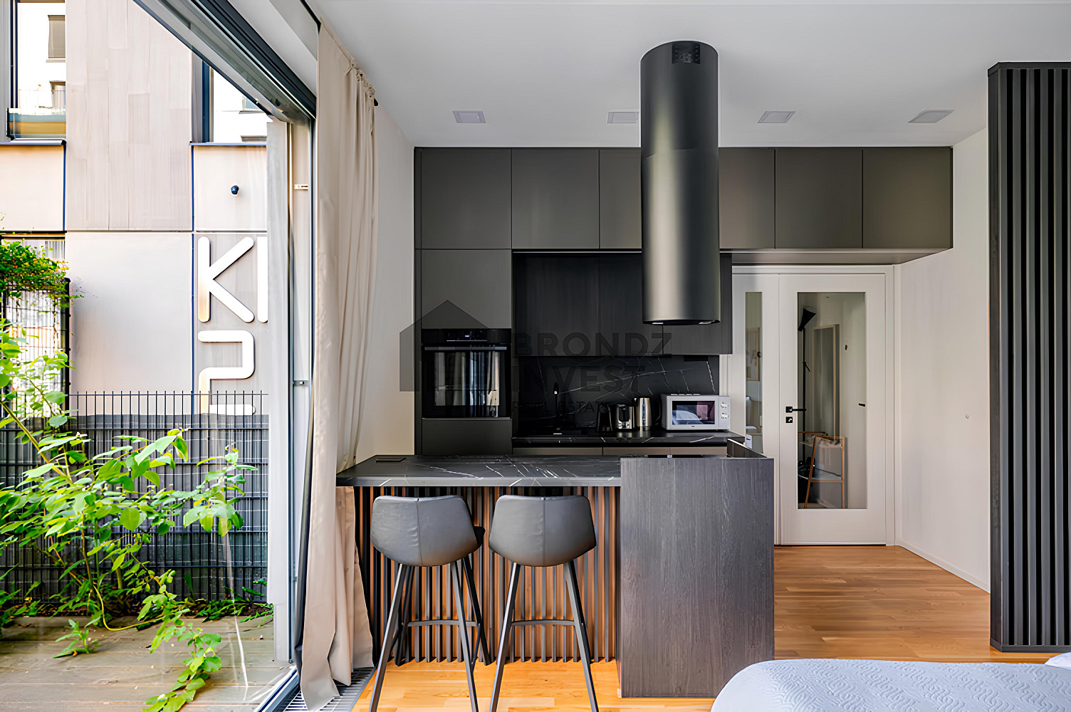 Pronájem bytu 1+kk 30 m² – fotografie 2