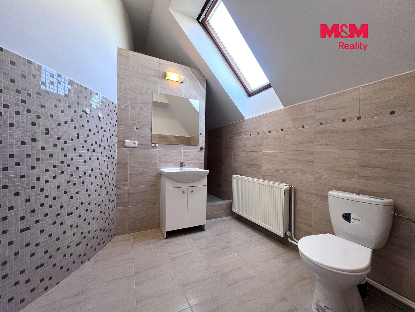 Pronájem obchodních prostor 42 m² – fotografie 2