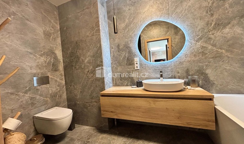 Pronájem bytu 2+kk 90 m², Zlín – náhled fotky 2