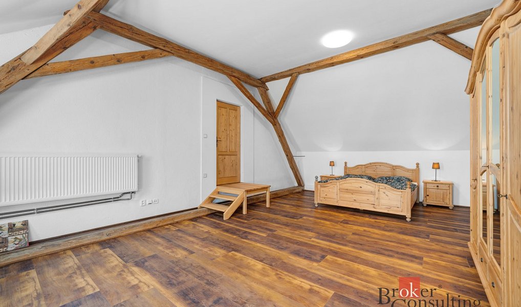 Prodej domu 450 m² s pozemkem 3 336 m², Lhotka – náhled fotky 47