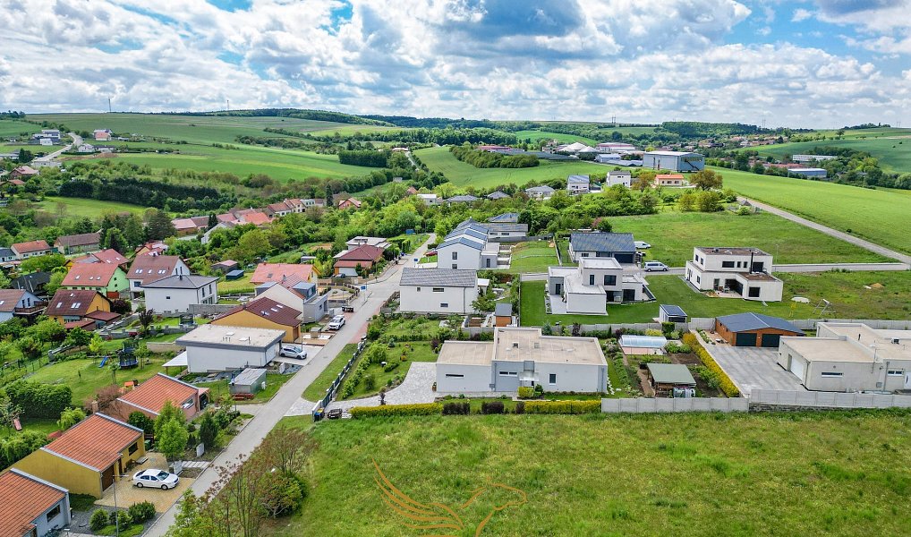 Prodej stavebního pozemku 3 347 m², Heršpice – náhled fotky 4