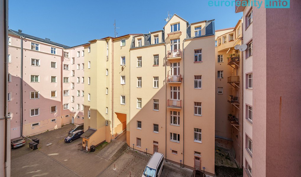 Prodej bytu 2+1 80 m², Karlovy Vary – náhled fotky 16