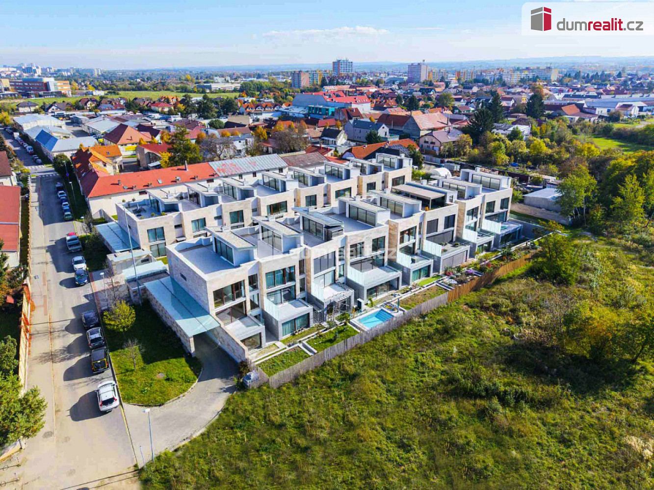 Prodej domu 286 m² s pozemkem 261 m²
