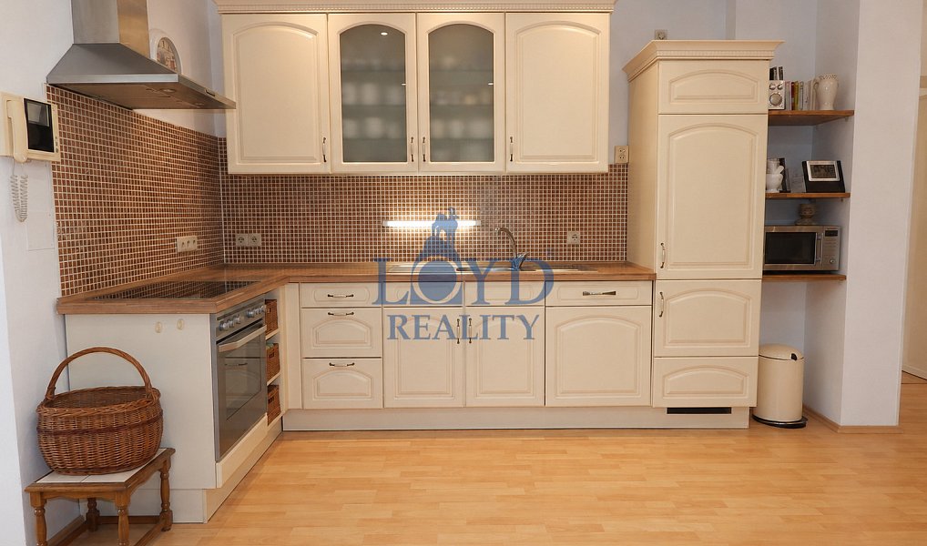 Prodej domu 210 m² s pozemkem 779 m², Sokolov – náhled fotky 4