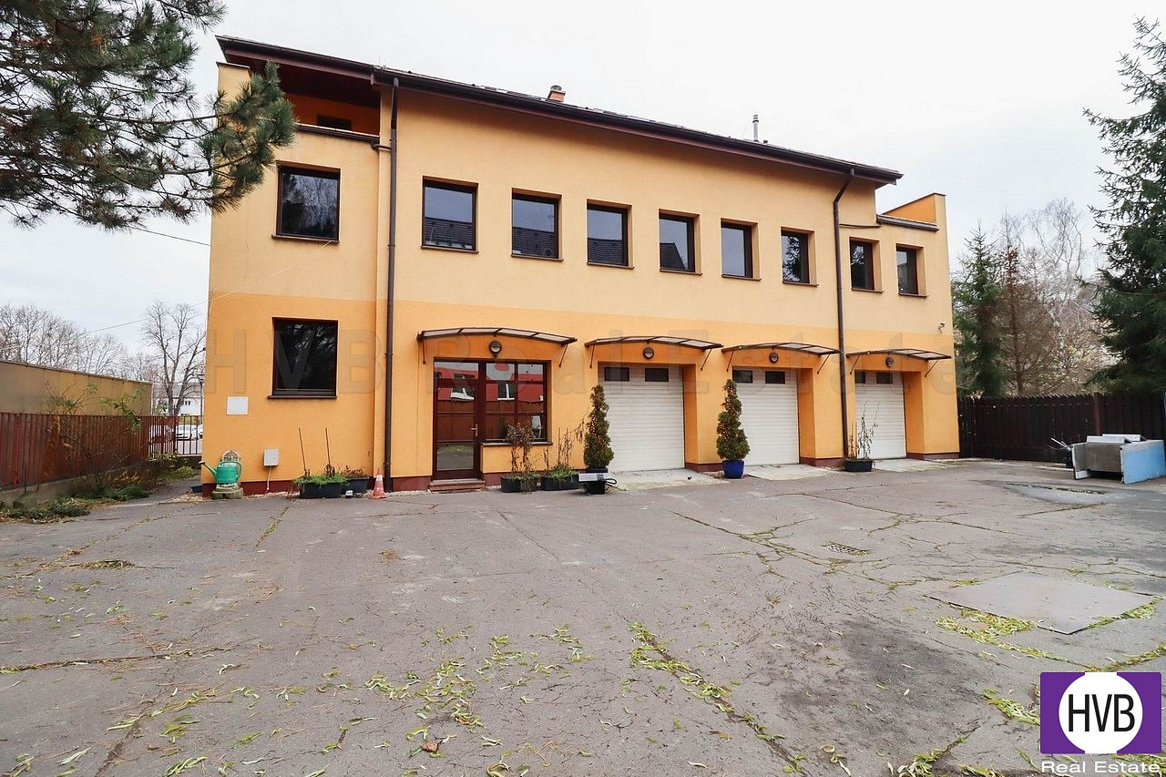 Pronájem komerčního objektu (jiného typu) 110 m² — photo 2