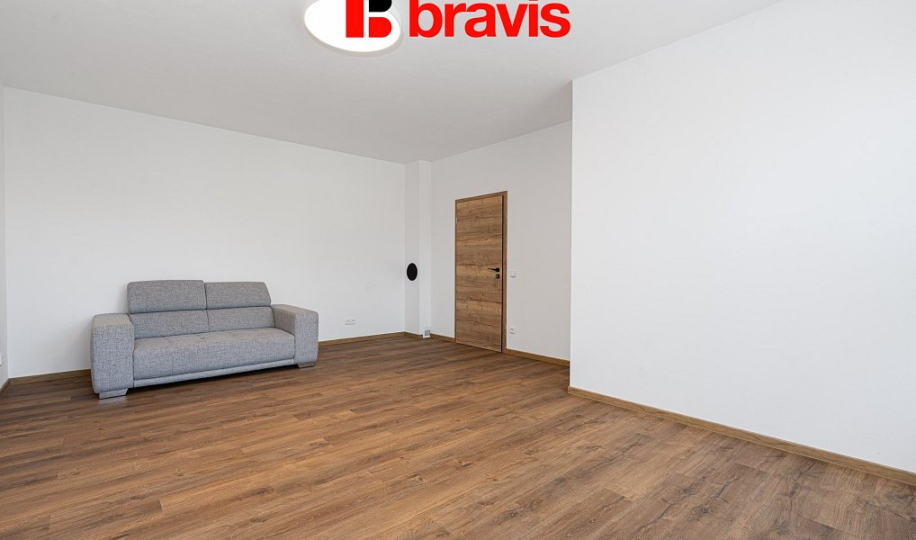 Pronájem domu 230 m² s pozemkem 414 m², Brno – náhled fotky 22