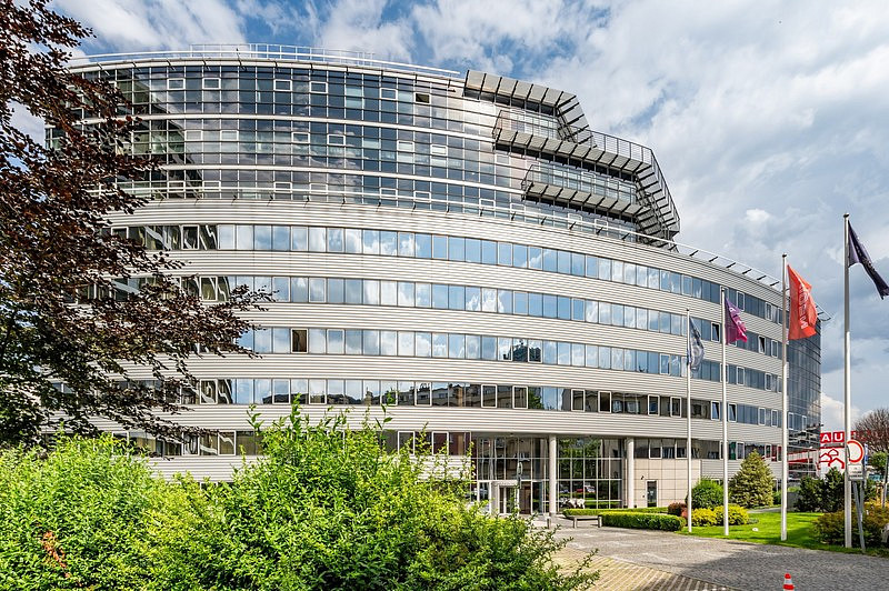 Pronájem kanceláře 974 m² – fotografie 2