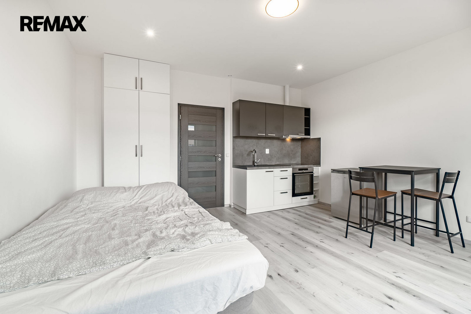 Pronájem bytu 1+kk 25 m² — photo 4
