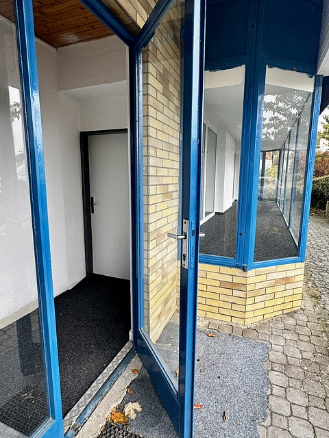 Pronájem obchodních prostor 60 m² – fotografie 2
