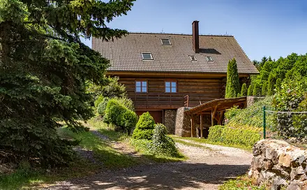 Prodej domu 284 m² s pozemkem 11 465 m², Křešín, okres Příbram