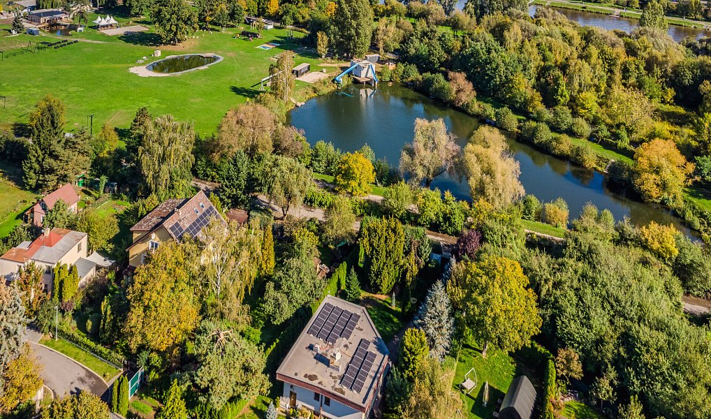 Prodej stavebního pozemku 2 041 m², Praha – náhled fotky 3