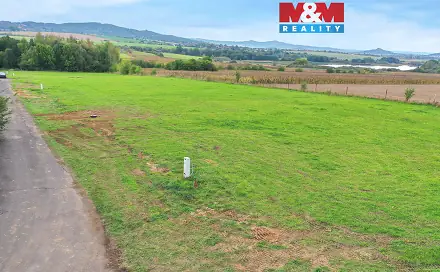 Prodej stavebního pozemku 1 211 m², Ostružno, okres Jičín