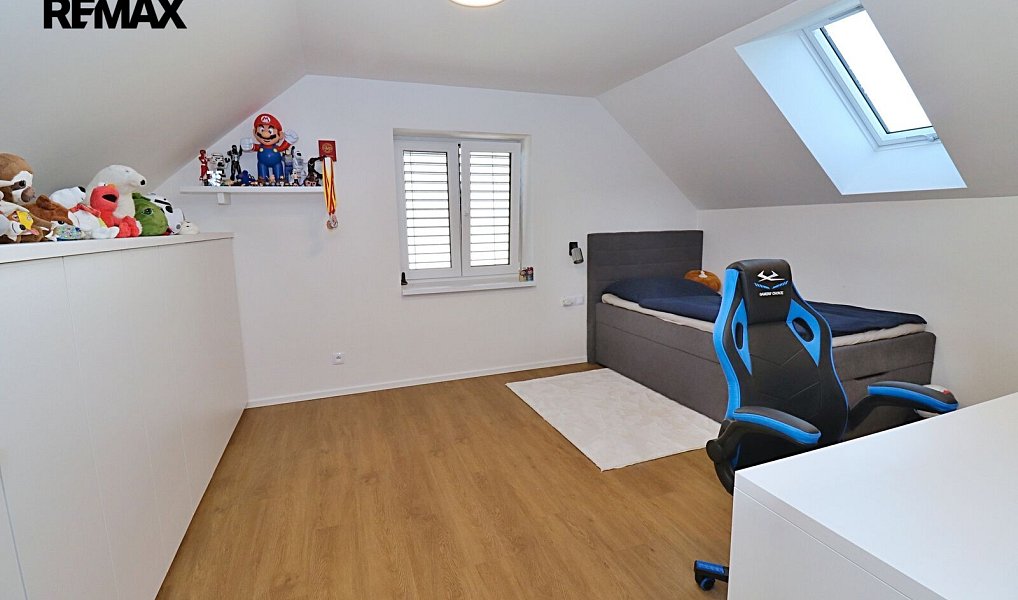 Prodej domu 131 m² s pozemkem 352 m², Holice – náhled fotky 24