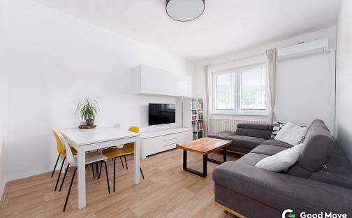 Prodej bytu 3+1 80 m², Zlín - Louky