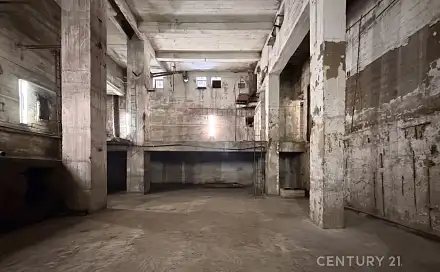 Nabídka pronájmu komerčního prostoru o ploše 400 m2 v centrální části Vysočan, Pod strojírnami, Praha 9 - Vysočany