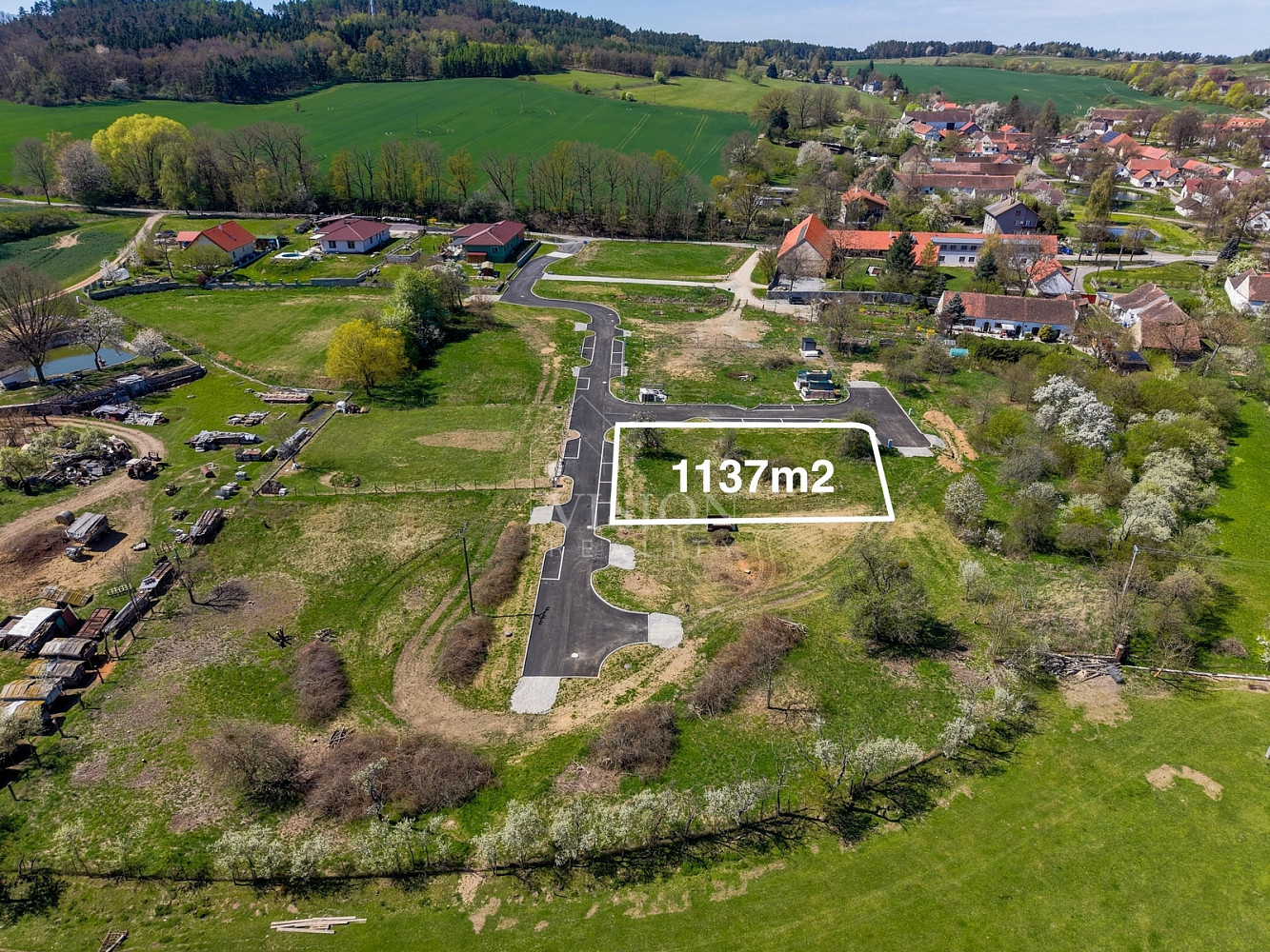 Prodej stavebního pozemku 1 137 m²