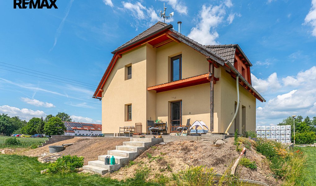 Prodej domu 107 m² s pozemkem 1 233 m², Sezemice – Veská, okres Pardubice