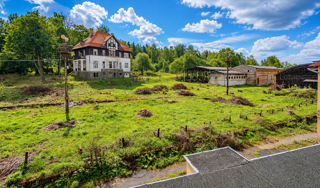 Prodej domu 1 000 m² s pozemkem 31 887 m², Rybniště – náhled fotky 3