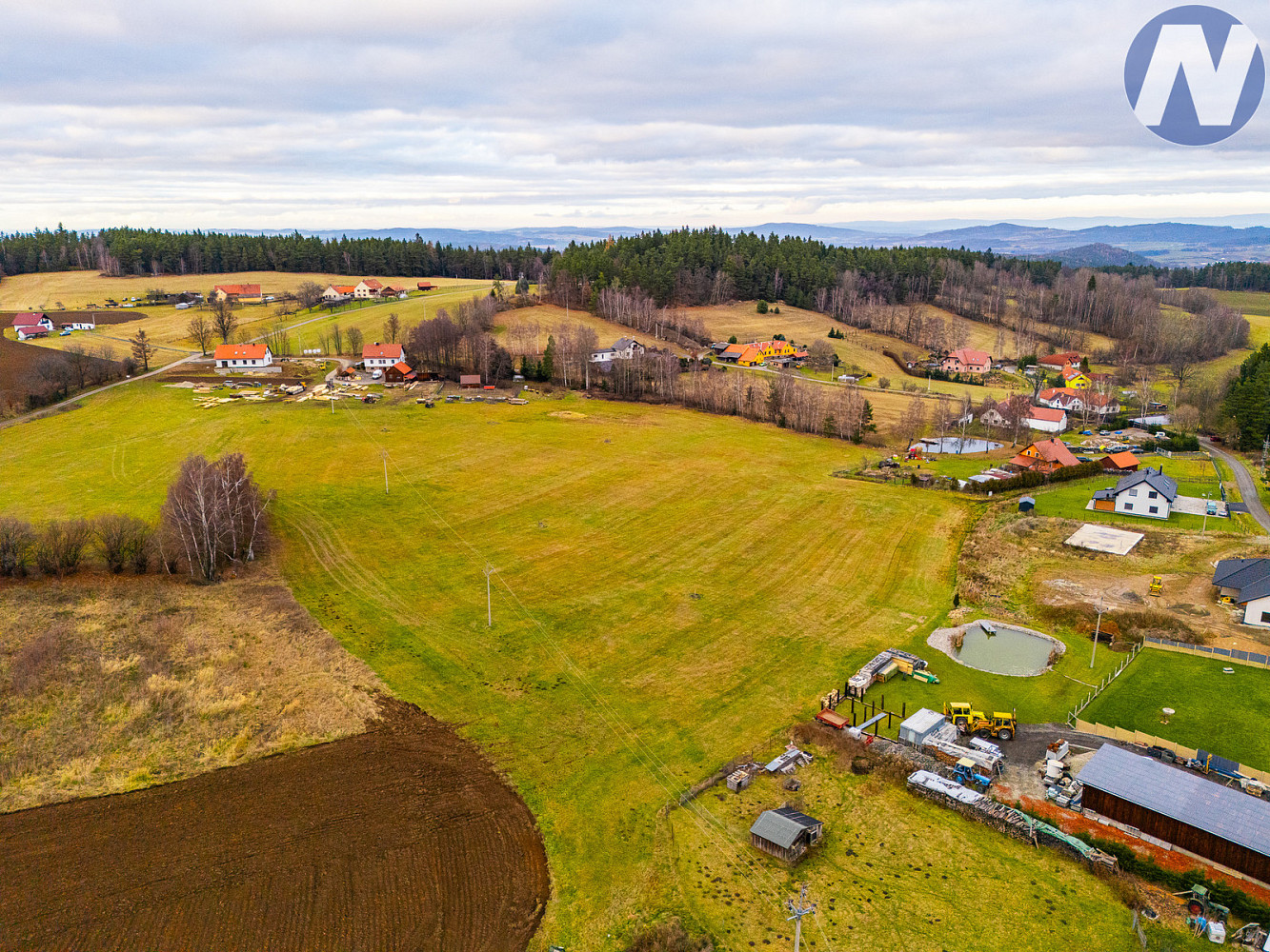 Prodej stavebního pozemku 6 841 m² – pohled 6