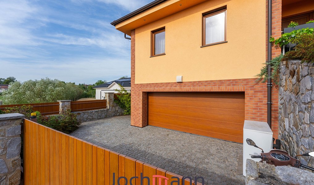 Prodej domu 274 m² s pozemkem 1 138 m², Rudolfov – náhled fotky 27