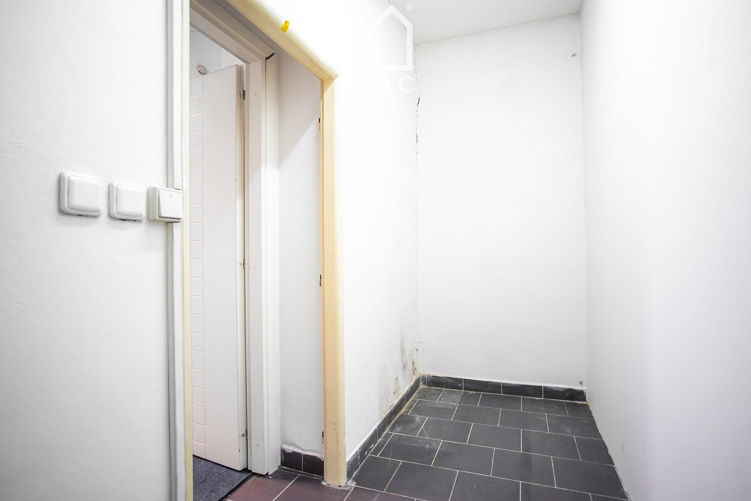 Pronájem kanceláře 71 m² – fotografie 5