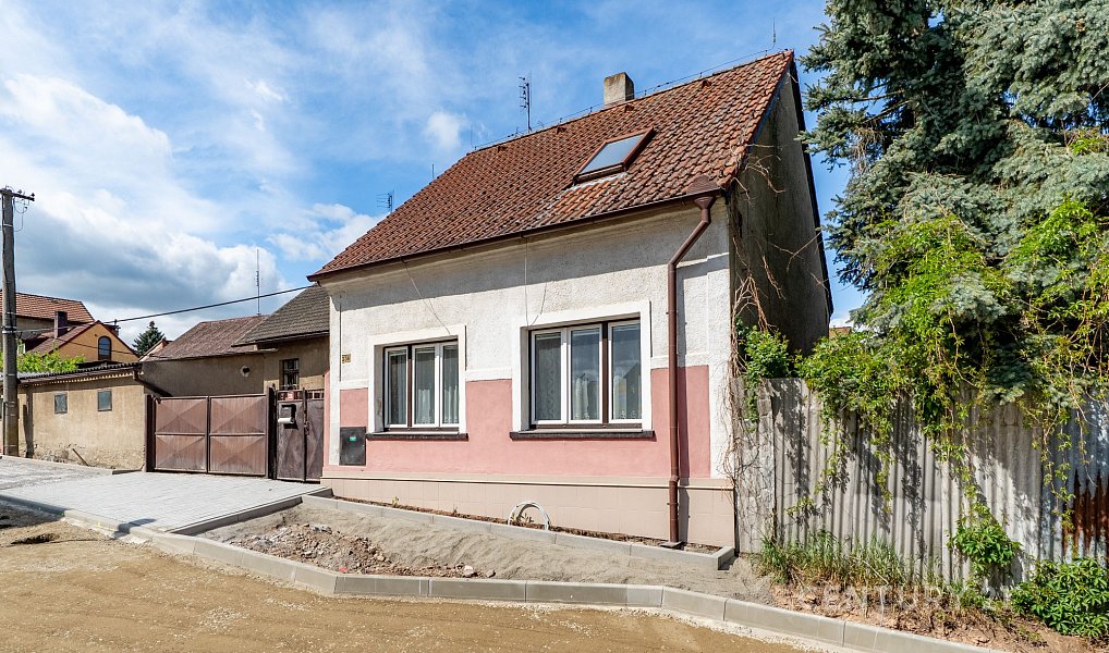 Prodej domu 93 m² s pozemkem 237 m², Tuchlovice – náhled fotky 2