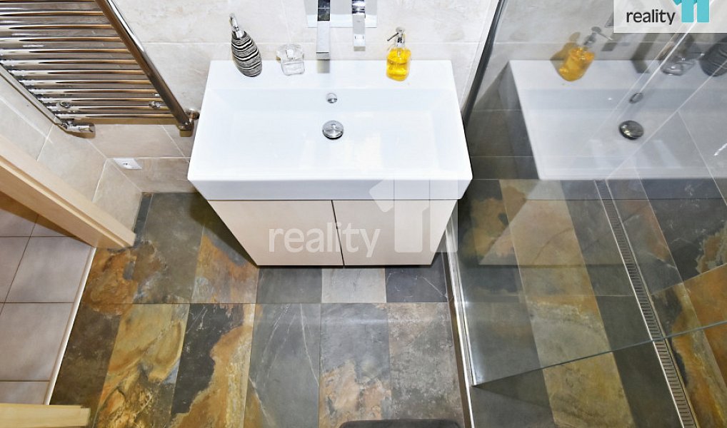 Prodej bytu 4+kk 93 m², Praha – náhled fotky 31