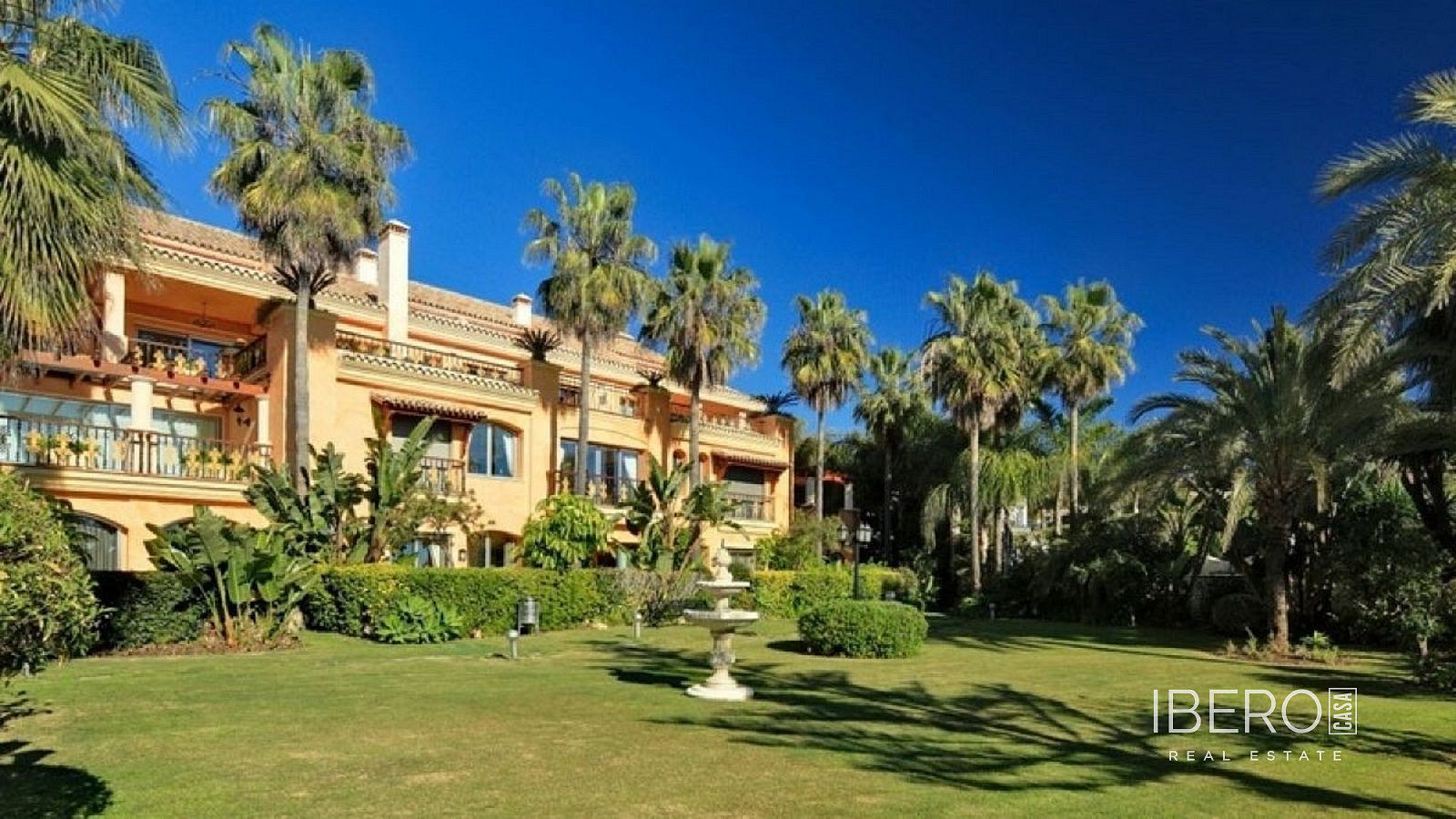Pis 4+kk – Marbella, Nueva Andalucía - Vista 2