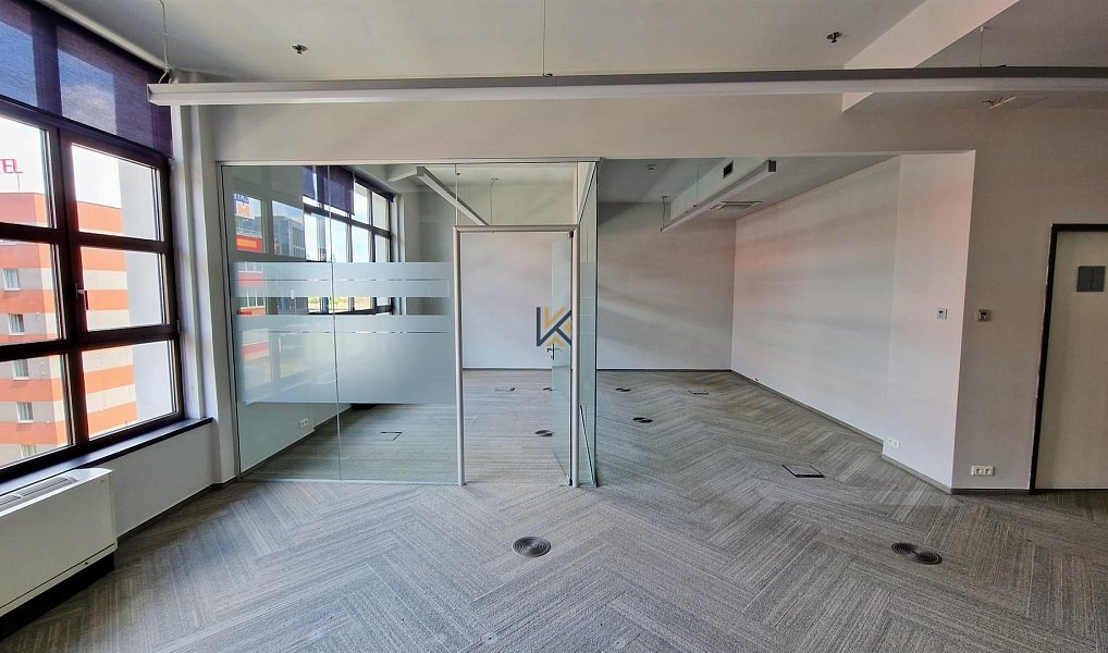 Pronájem kanceláře 434 m², Praha – náhled fotky 5