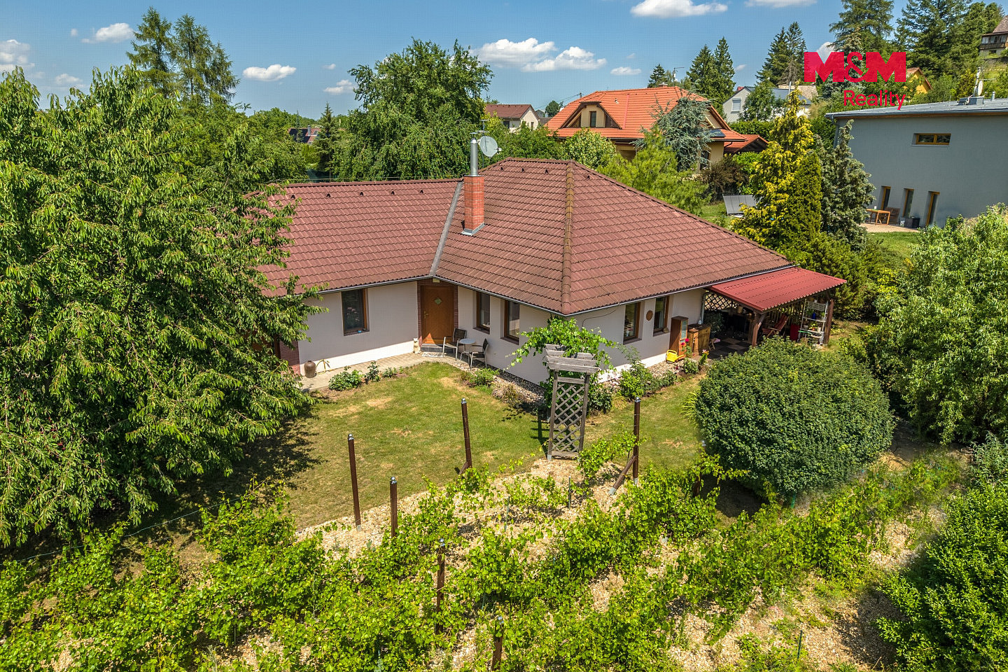Prodej domu 136 m² s pozemkem 1 106 m² — photo 2