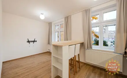Pronájem bytu 2+kk 40 m², Plzeňská, Praha 5 - Smíchov