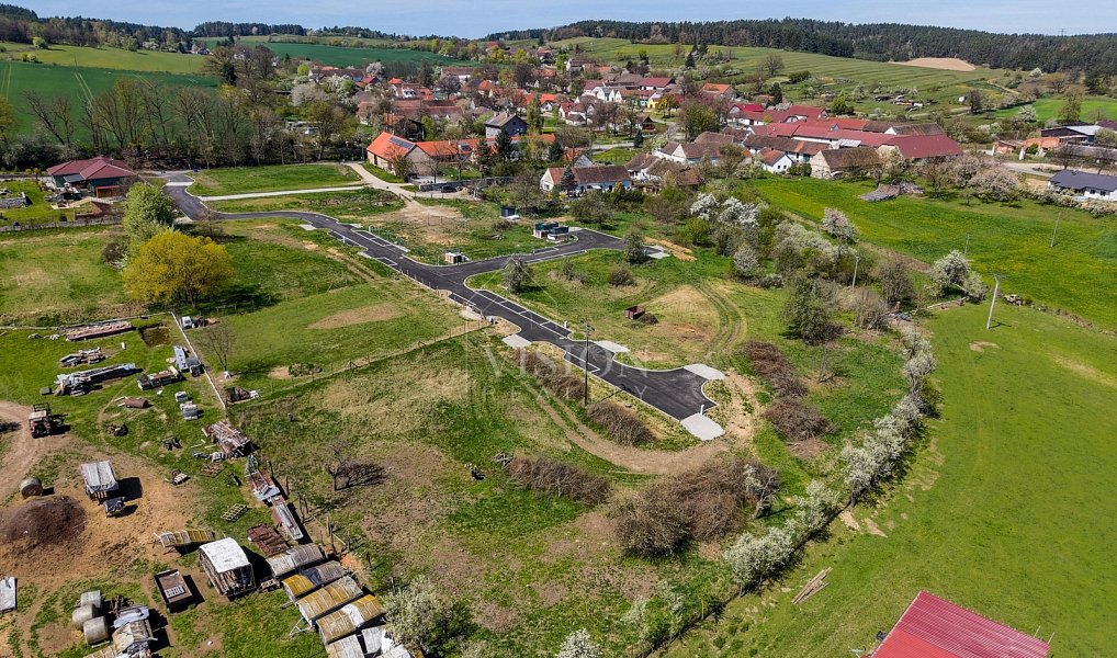 Prodej stavebního pozemku 1 227 m², Dobev – náhled fotky 7