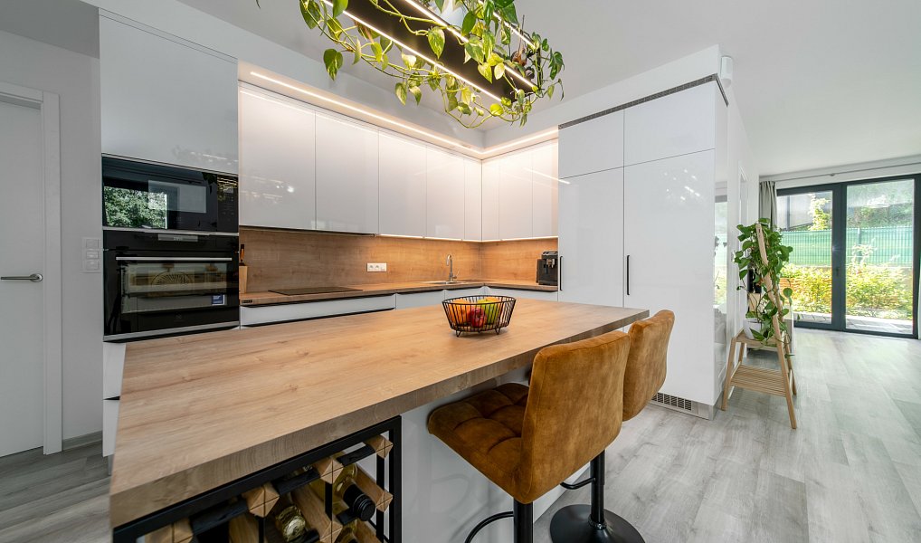Prodej bytu 4+kk 144 m², Praha – náhled fotky 2