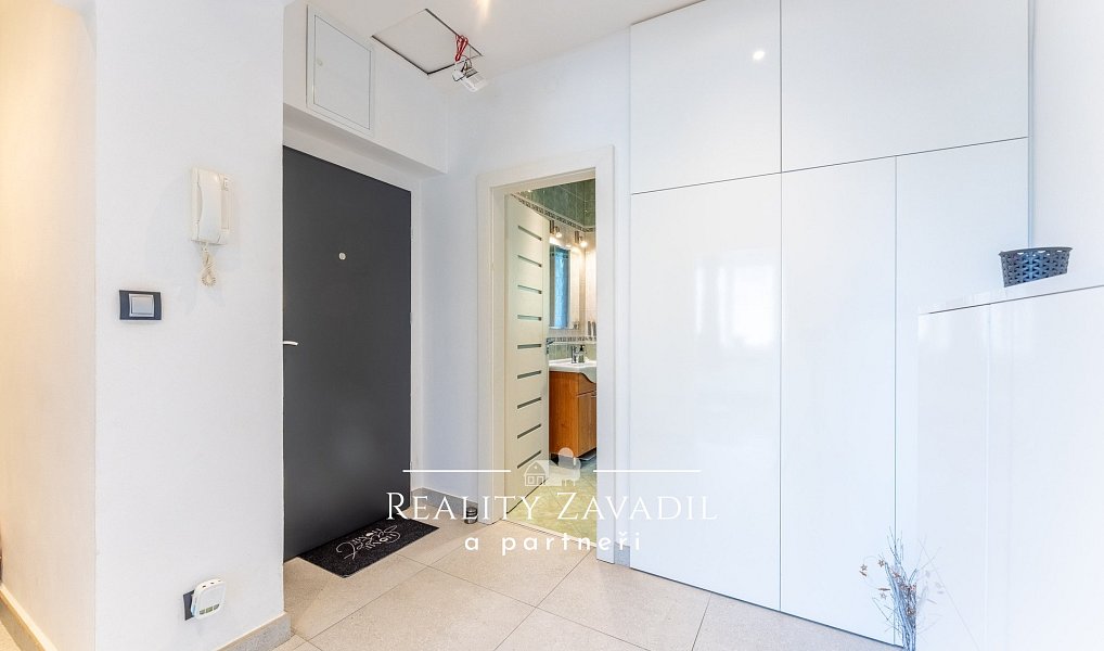 Prodej bytu 3+1 77 m², Praha – náhled fotky 7