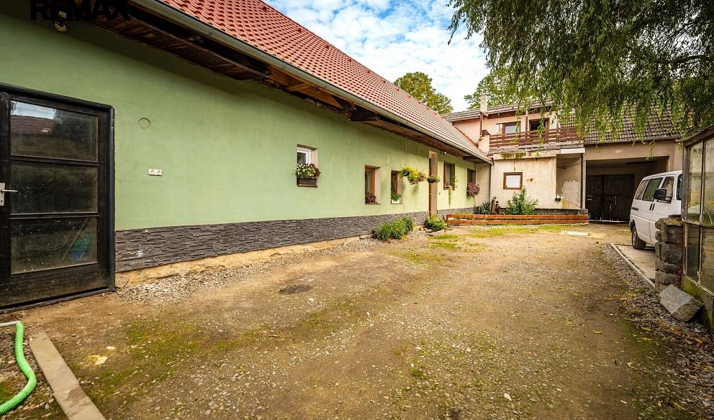 Prodej domu 226 m² s pozemkem 1 531 m², Cehnice – náhled fotky 37