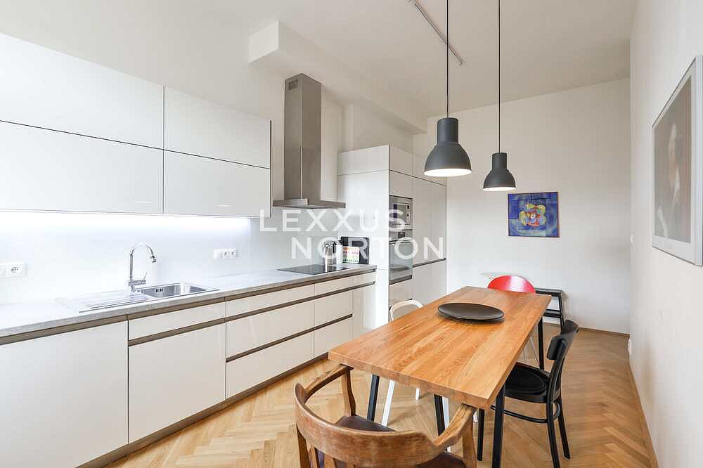 Pronájem bytu 2+1 79 m² — photo 2