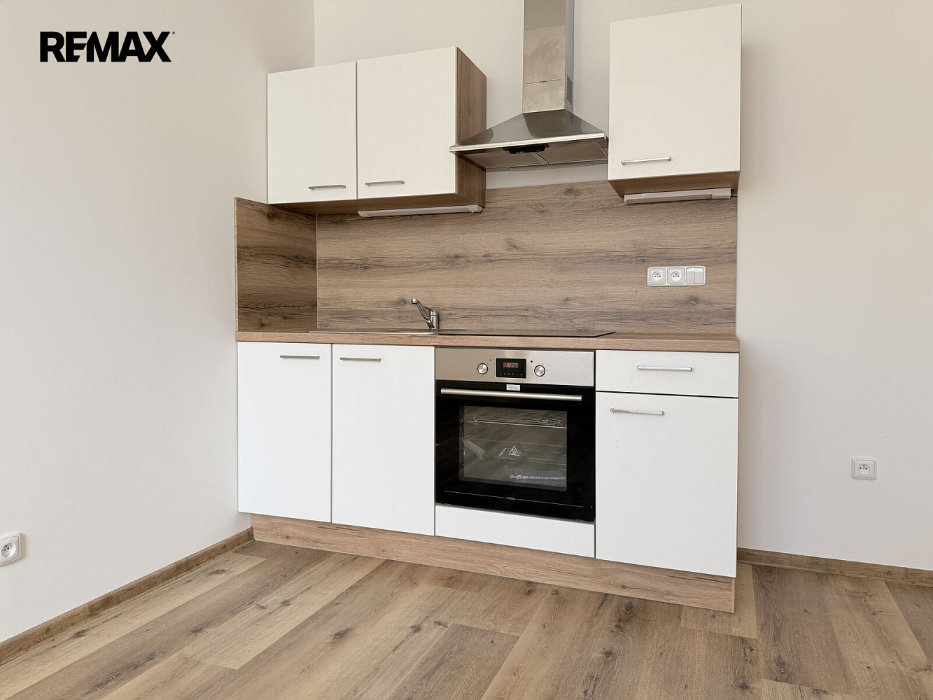 Pronájem bytu 1+kk 31 m² – fotografie 5