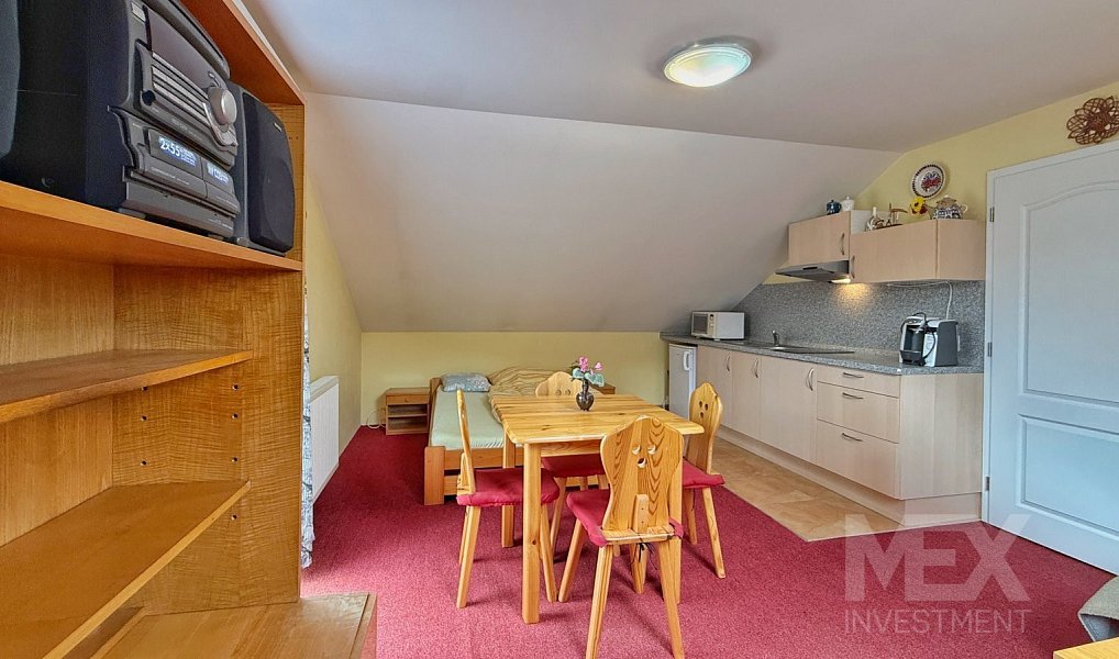 Prodej domu 130 m² s pozemkem 453 m², Náchod – náhled fotky 15