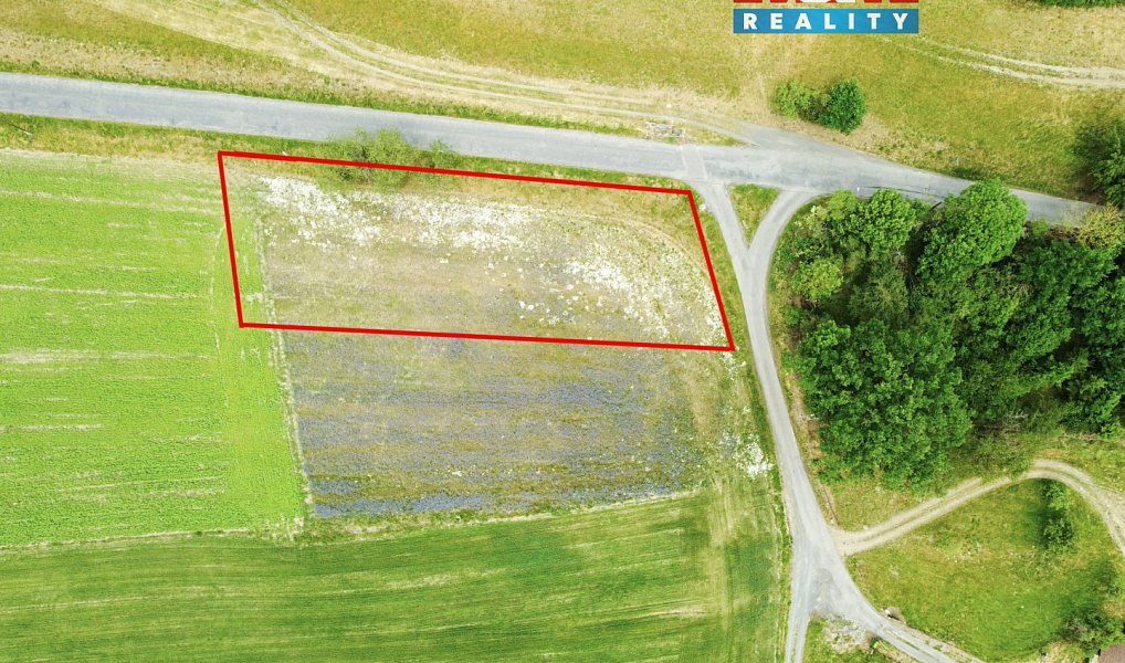 Prodej stavebního pozemku 1 384 m², Poleň – fotka 1 z 16