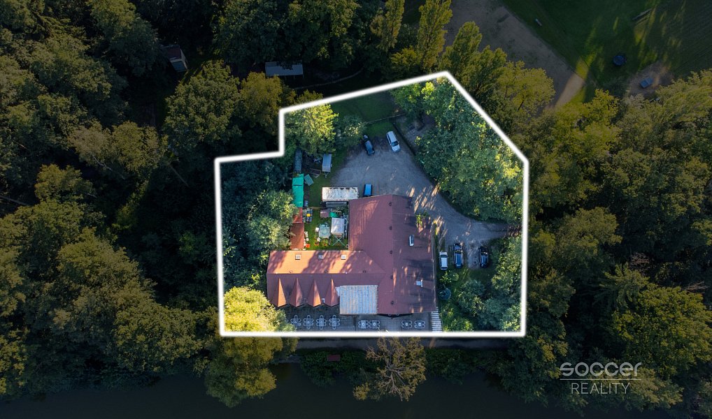 Prodej ubytovacího objektu 1 150 m², Loučeň – náhled fotky 6